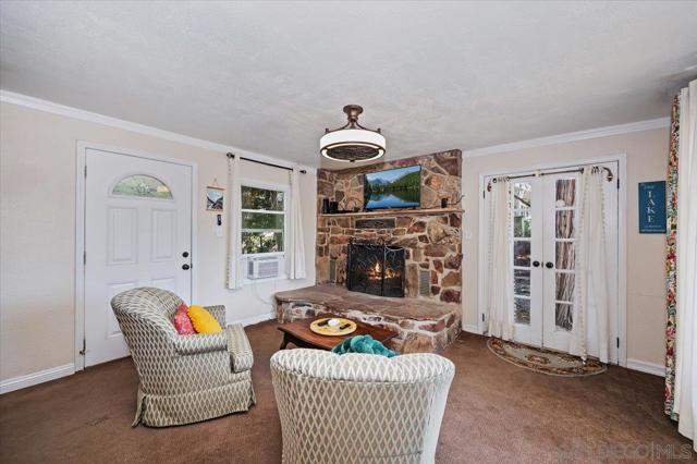 710 Arosa, Crestline, CA 92325