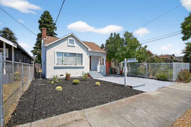 7000 Arthur Street, Oakland CA: https://media.crmls.org/mediaz/8056d2db-1143-4dd8-a86d-d50da49ad130.jpg