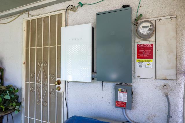 331 Rainier Way, Hemet CA: https://media.crmls.org/mediaz/80570a01-5ca5-49cd-9fed-738131090a4a.jpg