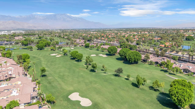 207 Bouquet Canyon Drive, Palm Desert, CA 92211