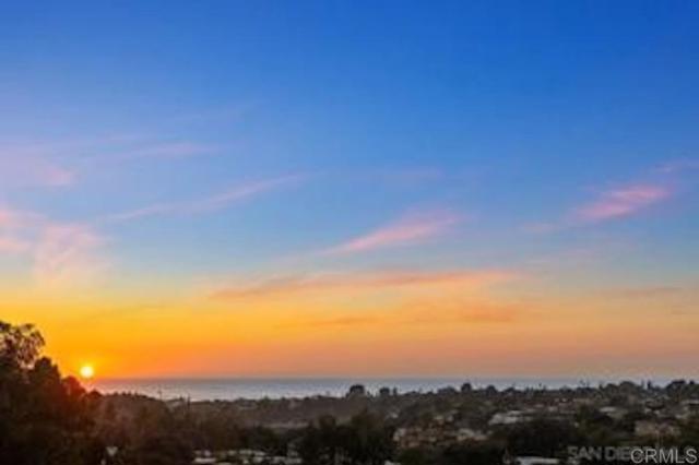 Detail Gallery Image 30 of 33 For 665 Sea Ridge Ct, Encinitas,  CA 92024 - 4 Beds | 3/1 Baths