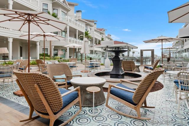 1500 Orange Avenue, Coronado CA: https://media.crmls.org/mediaz/8057772f-ba0d-4282-8935-f390b7083fbd.jpg
