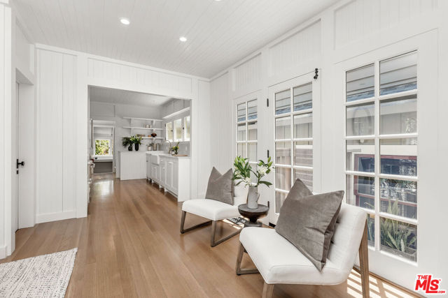 126 Fraser Avenue photo 4