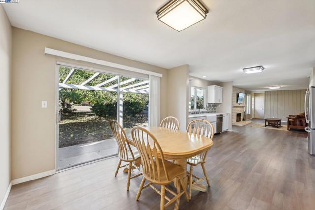 4807 Live Oak Ave, Oakley CA: https://media.crmls.org/mediaz/80584098-24f9-49ea-b127-e73435310f19.jpg