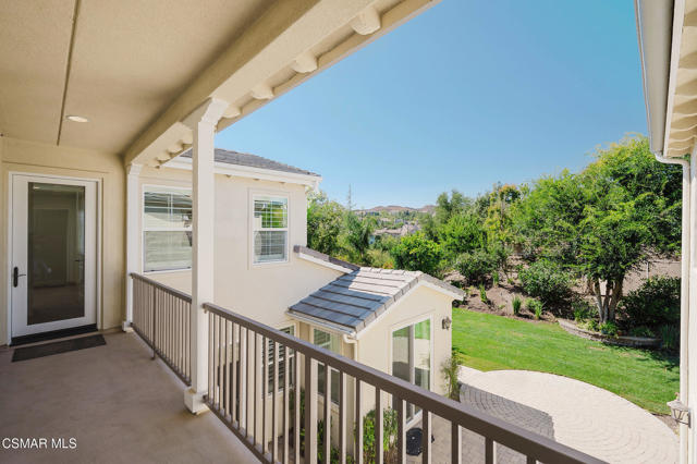 2079 Legacy Drive, Simi Valley CA: https://media.crmls.org/mediaz/80587381-612e-40ef-a291-4fcf81e7ef87.jpg