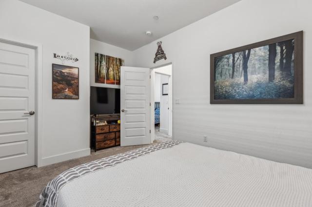 8906 Upbeat Way, Elk Grove CA: https://media.crmls.org/mediaz/8058b5ad-b9e1-48c2-9190-bb0c06e8a525.jpg