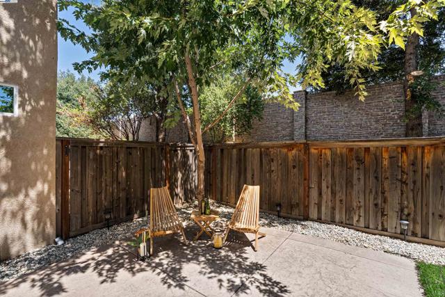 6505 Brando Loop, Fair Oaks CA: https://media.crmls.org/mediaz/8058e9d6-9f2a-4473-a4fc-9a0f70bb9b62.jpg