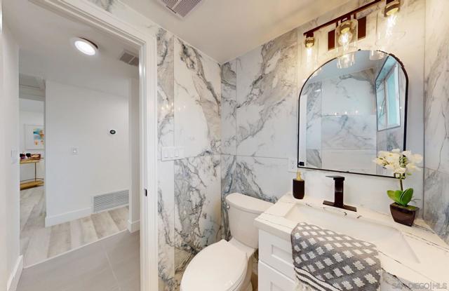 873 Towne Street, Costa Mesa CA: https://media.crmls.org/mediaz/8059205f-4c28-445f-b4d8-6c541b38b1d9.jpg