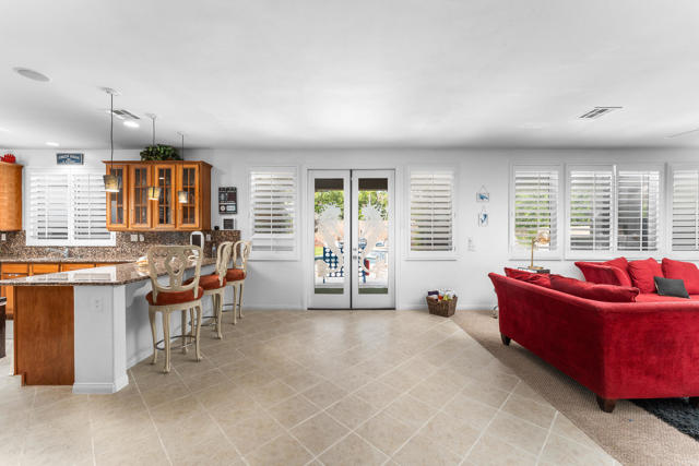 80580 Apple Court, Indio CA: https://media.crmls.org/mediaz/8059d2a8-622c-4947-b3a1-17c4961efcb2.jpg
