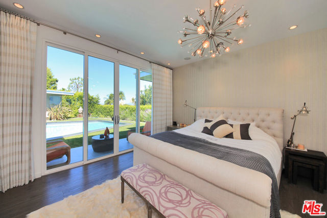 3054 Elvido Drive, Los Angeles CA: https://media.crmls.org/mediaz/805a1c34-3fce-4264-8d1f-81cae8ee3633.jpg
