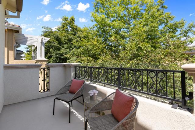 211 Okeefe Way, Mountain View CA: https://media.crmls.org/mediaz/805a73f5-d5d0-446d-8aa0-10efcc6cb22c.jpg