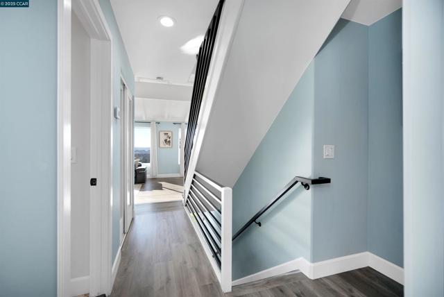 Image 29 of 59 For 5929 Harbor View Ave