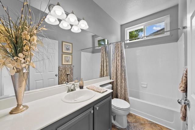 1660 Mimosa Street, Hollister CA: https://media.crmls.org/mediaz/805ba53e-8ed3-445b-979e-8ea4b17ad35a.jpg