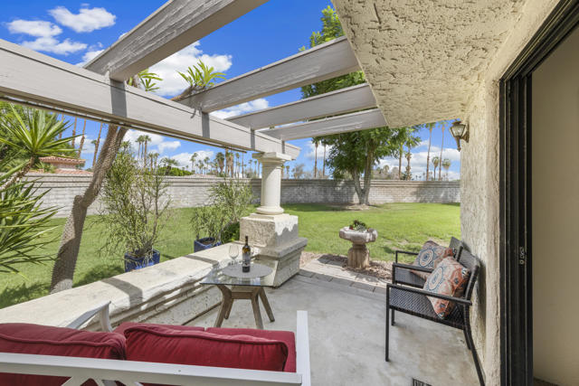505 S Farrell Drive #S115, Palm Springs, CA 92264