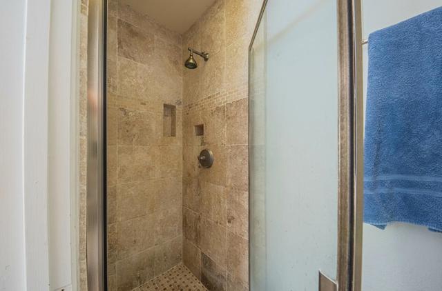 21028 Country Park Road, Salinas CA: https://media.crmls.org/mediaz/805c0a81-f2ce-4987-9598-4e04f1354231.jpg