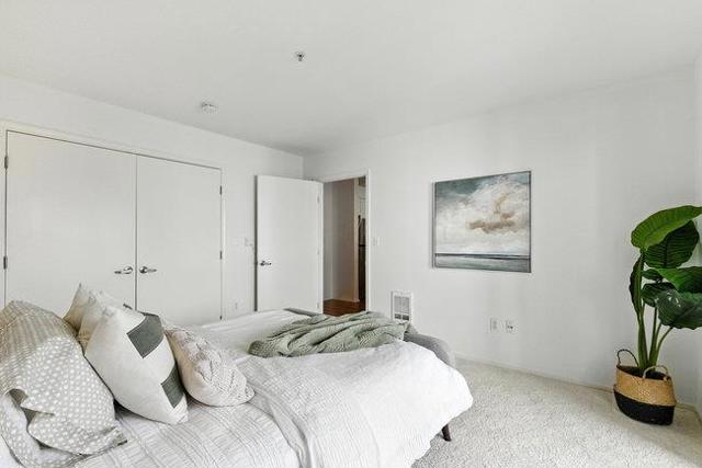 8200 Oceanview Terrace, San Francisco CA: https://media.crmls.org/mediaz/805d9aa3-3d9f-4e91-bcad-ba0063de566a.jpg