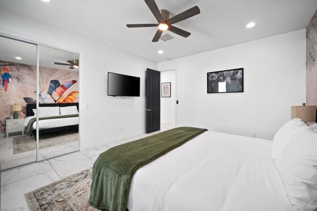 2932 N Sunrise Way, Palm Springs CA: https://media.crmls.org/mediaz/805e7ae9-2bd8-4072-a066-be4f775bafe5.jpg