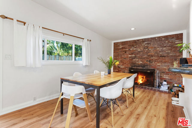 4157 Tivoli Avenue, Los Angeles CA: https://media.crmls.org/mediaz/805f0d74-9d8c-491e-9e46-7e86b0ce0bd9.jpg