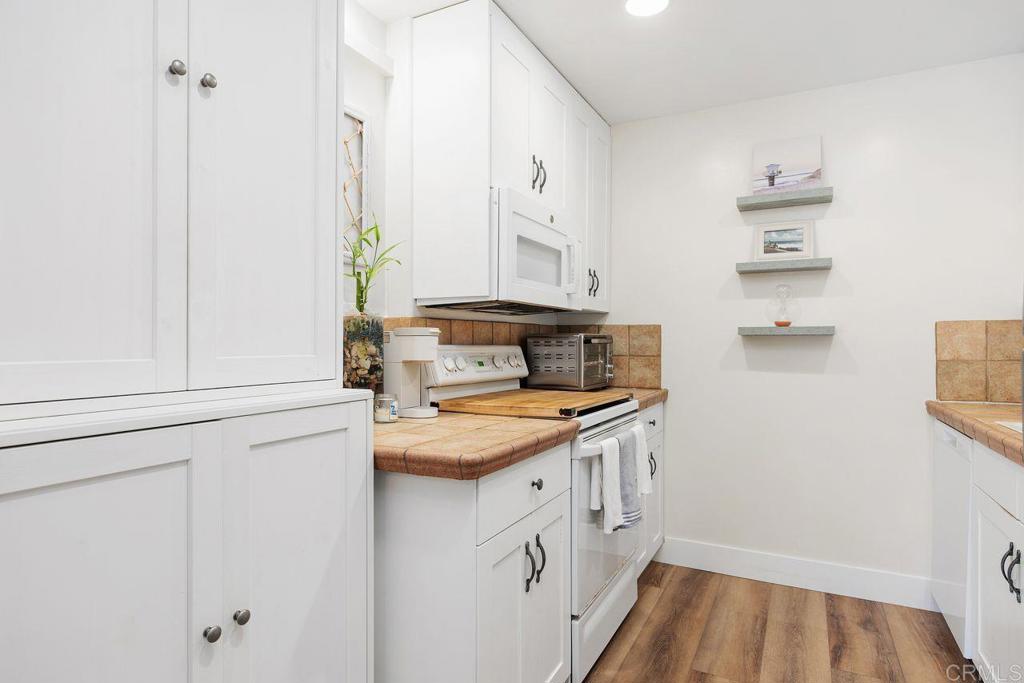 405 Requeza Street - photo 9