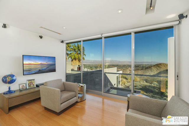Image 45 of 75 For 27 Grande View Court