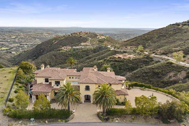 18233 Via Ambiente, Rancho Santa Fe CA: https://media.crmls.org/mediaz/8061a9a5-d20e-4524-a106-7cd740b9b6a8.jpg