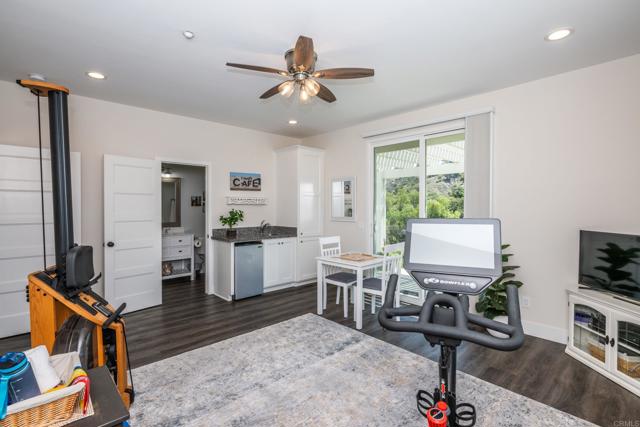 1309 Sunny Heights Road, Fallbrook CA: https://media.crmls.org/mediaz/8061af52-258d-4fb7-9f6a-8e98562db42b.jpg