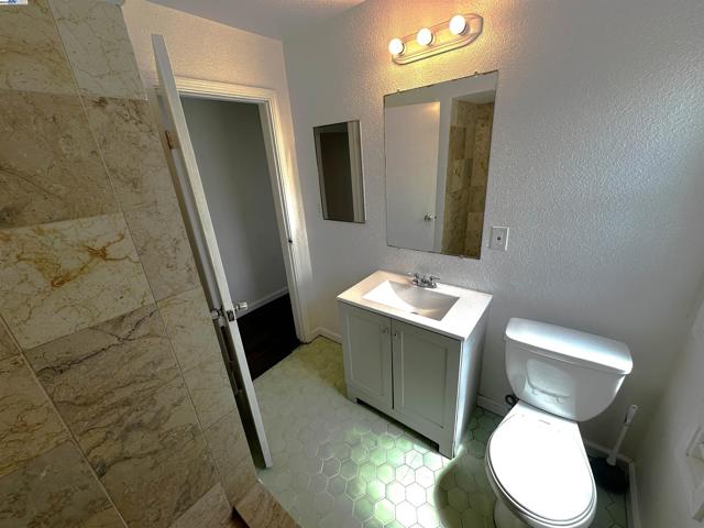1933 103rd. Ave., Oakland CA: https://media.crmls.org/mediaz/8062c120-cd81-4df0-b36d-2c7a1b4bd73c.jpg