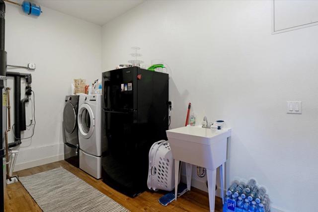 912 Lundy Lane, Scotts Valley CA: https://media.crmls.org/mediaz/806312e9-5f27-43f9-8650-7fc09a7808a4.jpg