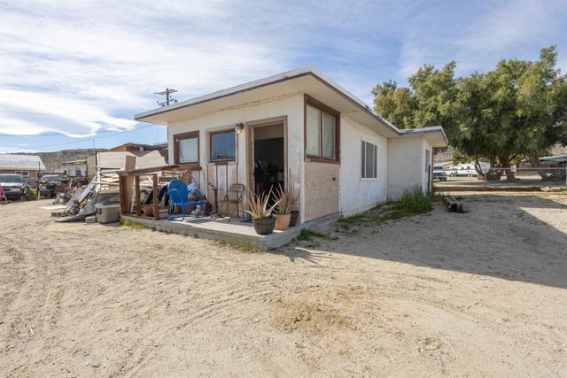 Detail Gallery Image 13 of 35 For 13765 Fremont St, Trona,  CA 93562 - 2 Beds | 1 Baths