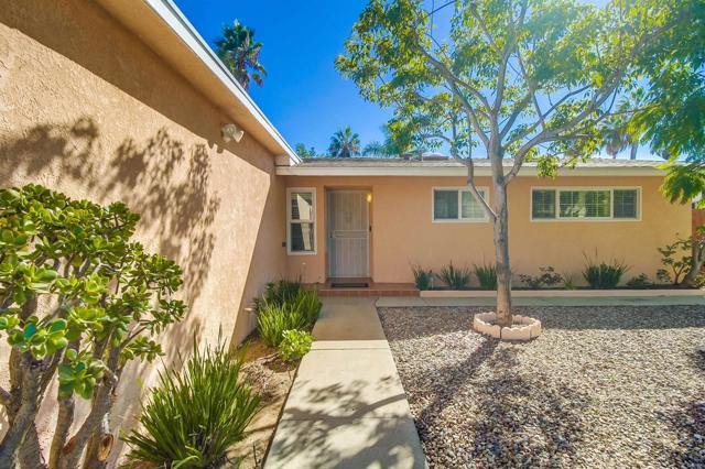 4613 Rainier Avenue, San Diego CA: https://media.crmls.org/mediaz/8063bd58-b9e2-4b02-9313-dbe789a50f77.jpg