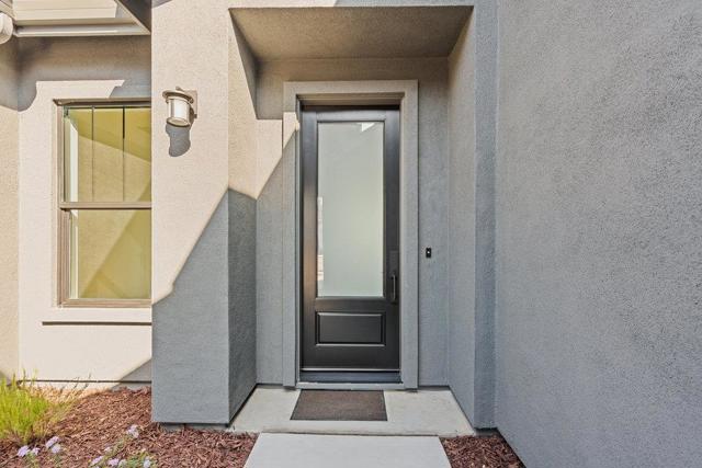 410 Maria Drive, Hollister CA: https://media.crmls.org/mediaz/8064039d-1edc-48ce-a744-eefcd60d6151.jpg