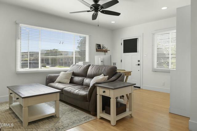295 297 Estrella Street, Ventura CA: https://media.crmls.org/mediaz/80648de9-4cde-4c63-9982-664bd5416a8e.jpg