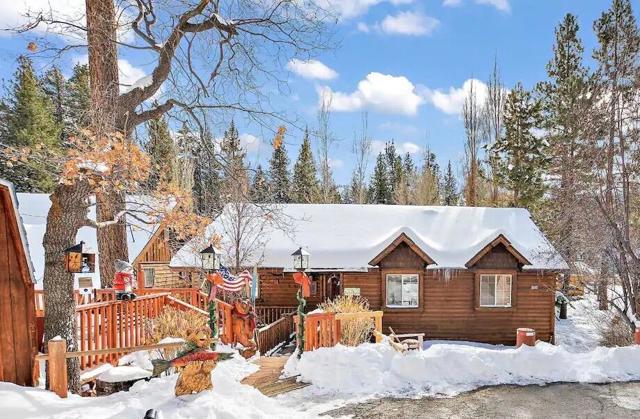 43259 Bow Canyon Road, Big Bear CA: https://media.crmls.org/mediaz/8064eada-b8d1-49ec-b395-1a9ffcdd5de4.jpg