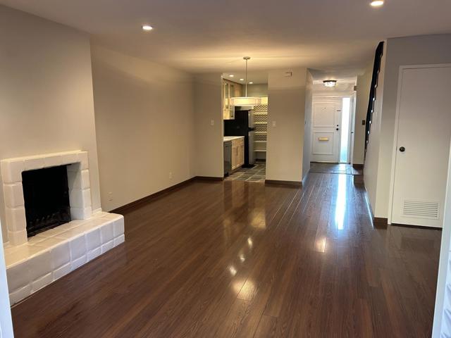 940 Peninsula Avenue, San Mateo CA: https://media.crmls.org/mediaz/8065011d-8ac2-4d53-b80c-9d6ea16339d8.jpg
