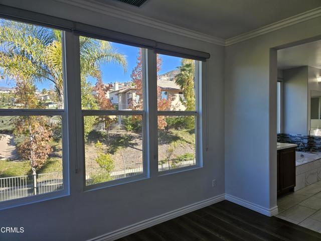 Detail Gallery Image 20 of 38 For 7454 Chanteclair Ct, Los Angeles,  CA 91042 - 5 Beds | 3 Baths