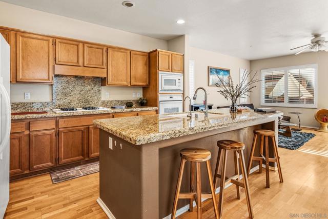 22 Silver Forest Court, Azusa CA: https://media.crmls.org/mediaz/8065c985-d6ef-4789-af44-af978f1afae0.jpg