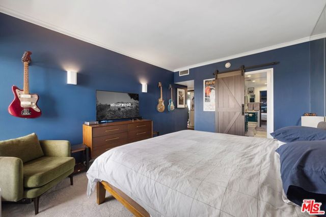 1131 Alta Loma Road, West Hollywood CA: https://media.crmls.org/mediaz/8065f157-d506-45cf-a4f7-3fb088c2ecb2.jpg