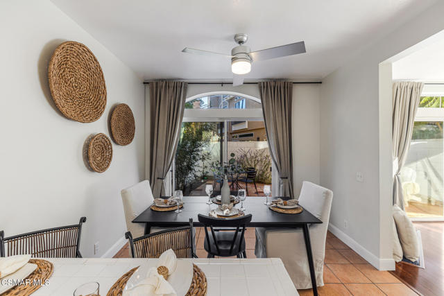 4153 Brookcrest Court, Moorpark CA: https://media.crmls.org/mediaz/80666848-67a9-492f-be48-04c7e024d4fb.jpg