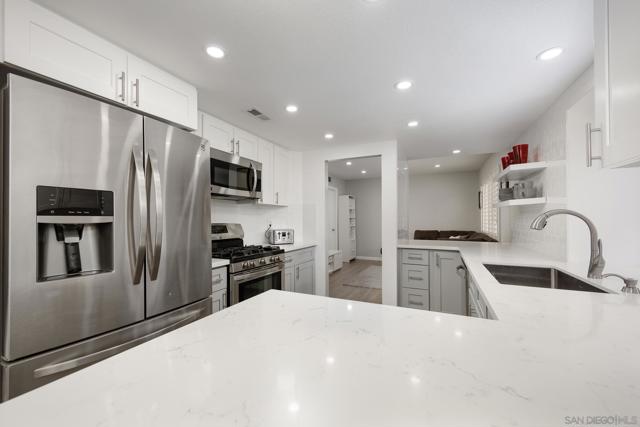 11944 Avenida Marcella, El Cajon CA: https://media.crmls.org/mediaz/8066b63b-1167-466d-ba1d-77055c60010b.jpg