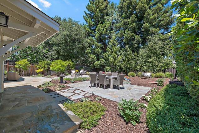 427 Paco Drive, Los Altos CA: https://media.crmls.org/mediaz/8067e4e1-6ceb-463e-aa50-772323849287.jpg