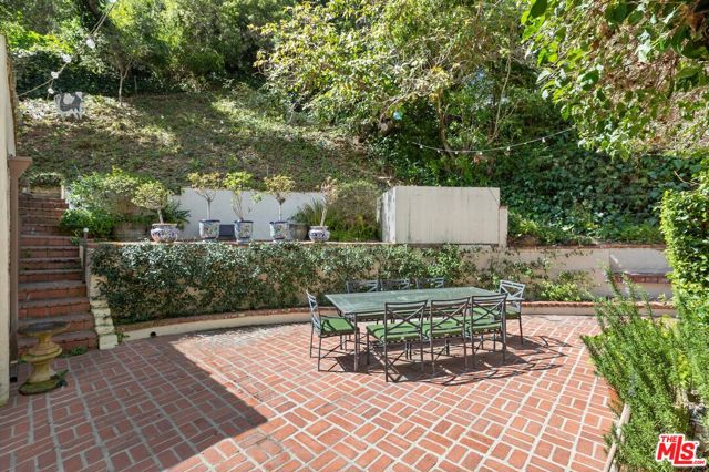 1721 Benedict Canyon Drive, Beverly Hills, California 90210, 4 Bedrooms Bedrooms, ,2 BathroomsBathrooms,Single Family Residence,For Sale,Benedict Canyon,25487599