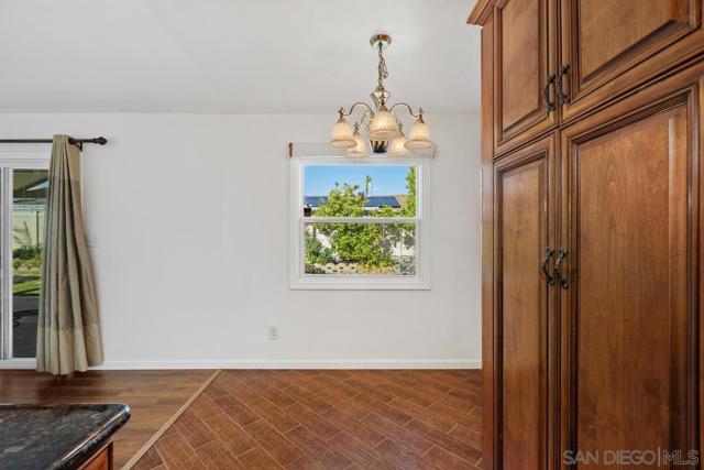 6289 Lake Arago Ave, San Diego CA: https://media.crmls.org/mediaz/80680361-2e23-4361-b171-bea8d1c41dad.jpg