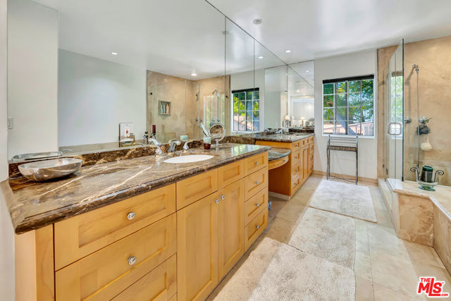 14916 Hesby Street, Sherman Oaks CA: https://media.crmls.org/mediaz/80682fe9-0d74-4a21-86b1-2fd448ac2239.jpg