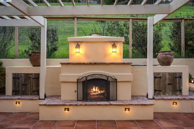 10828 Inspiration Cir, Dublin CA: https://media.crmls.org/mediaz/806895db-22ae-4b98-a482-63bcf71d04a9.jpg