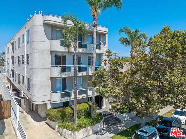 8349 Blackburn Ave #201, Los Angeles, CA 90048