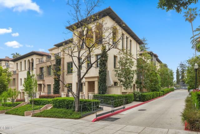 Detail Gallery Image 1 of 1 For 378 W Green St #127,  Pasadena,  CA 91105 - 3 Beds | 3/1 Baths