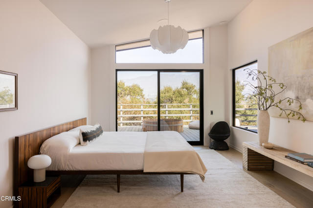 945 Linda Vista Avenue, Pasadena CA: https://media.crmls.org/mediaz/806a6c47-f100-468e-bd17-328b34f42311.jpg