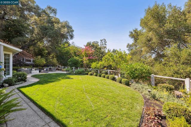 1023 Ameno Court, Lafayette CA: https://media.crmls.org/mediaz/806adbb5-0824-4bc2-8f3f-779dc11c1968.jpg