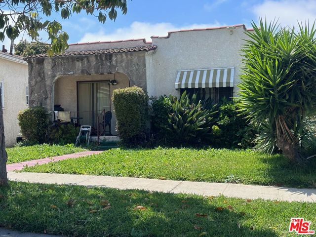 7015 5th Avenue, Los Angeles, California 90043, 3 Bedrooms Bedrooms, ,2 BathroomsBathrooms,Single Family Residence,For Sale,5th,24390927