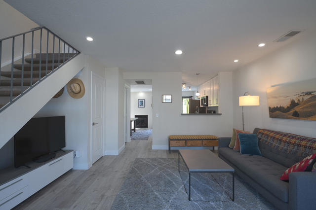 25625 Paseo La Cresta, Laguna Niguel CA: https://media.crmls.org/mediaz/806b22bc-d478-4dc6-a34e-52649032552a.jpg
